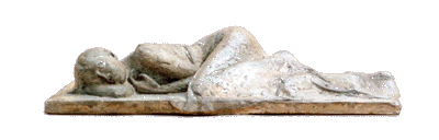 Angelika Kienberger, Kleine Schlafende, 2001, Steinguss, 47x21x12 cm